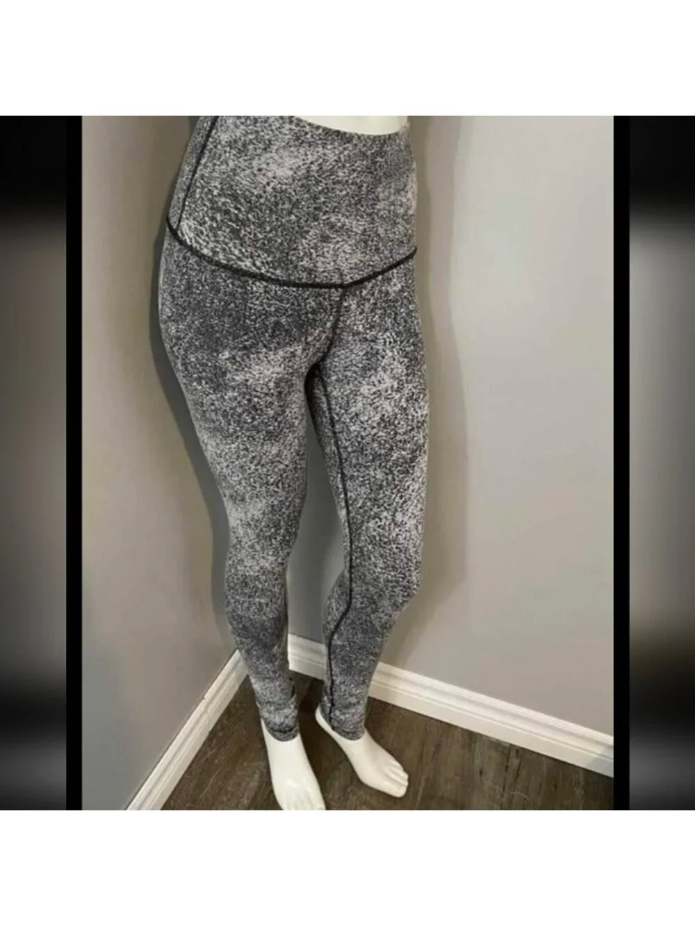 Lululemon Wunder Under Pant (Hi-Rise) Luon Spray Jacquard White Black